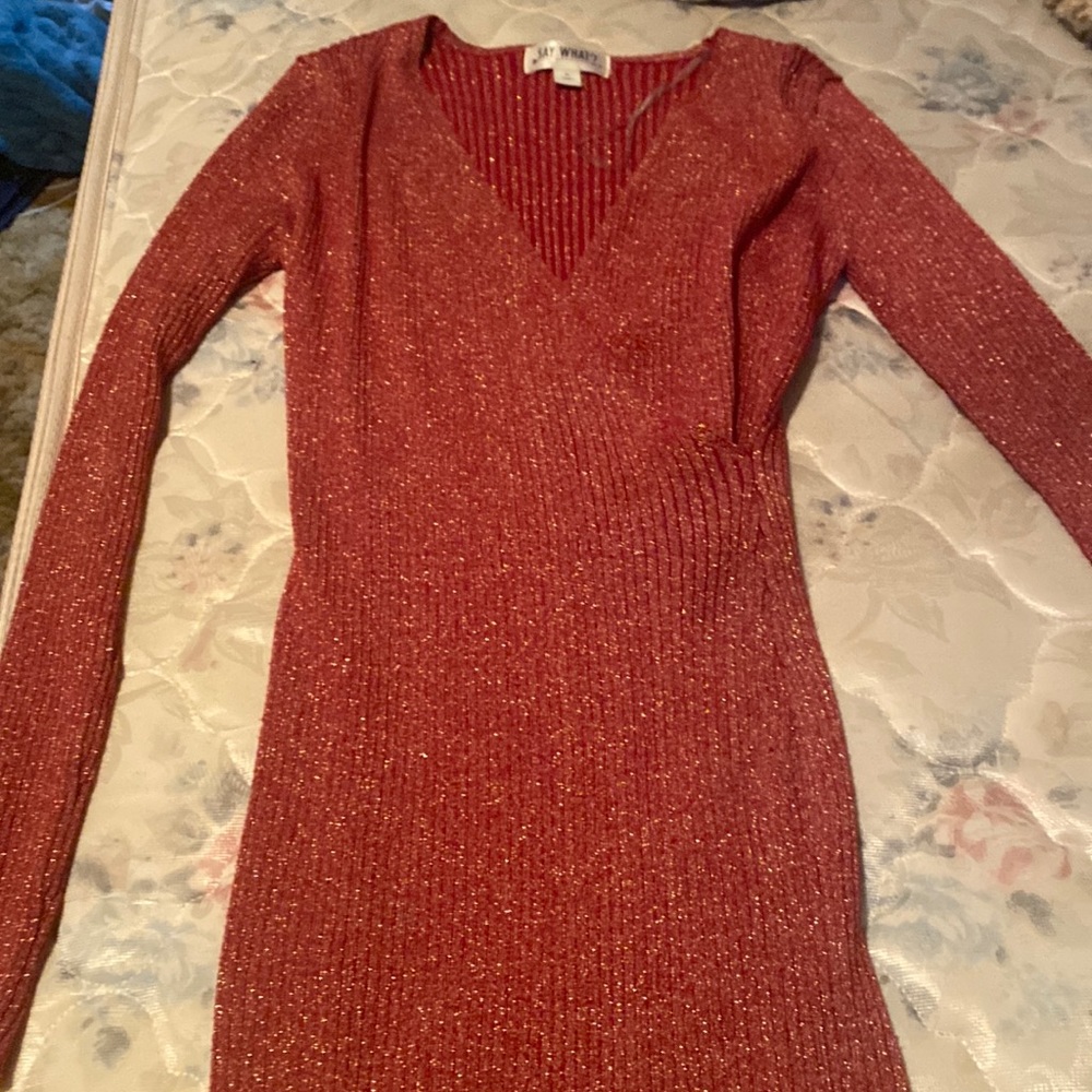 Woman, extra large skin, tight, long sleeve dress